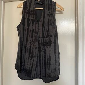 North Face Sleeveless V-Neck Tie-Dye Effect Black Women's Top